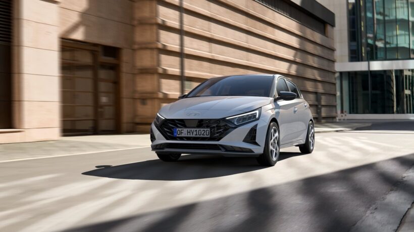 Hyundai i10 & i20 2025 İncelemesi: Şehir İçi Sürüşte Konfor ve Ekonominin Zirvesi